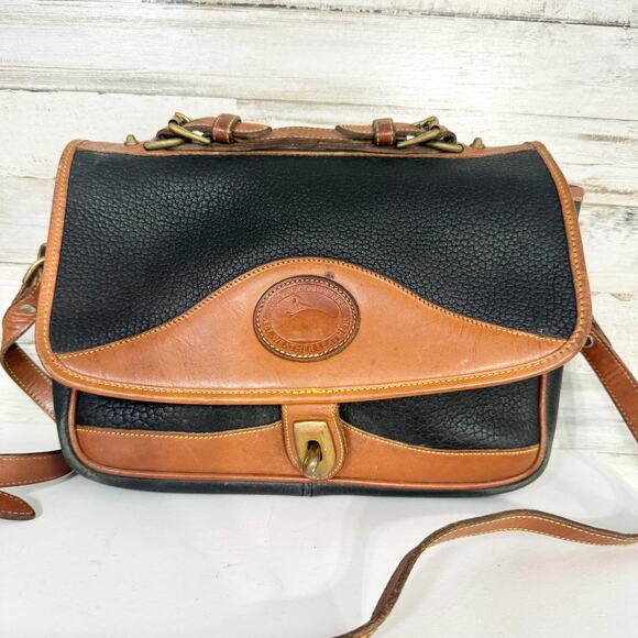Vintage DOONEY & BOURKE Crossbody All Weather Pebbled Leather Crossbody Bag - Picture 1 of 7